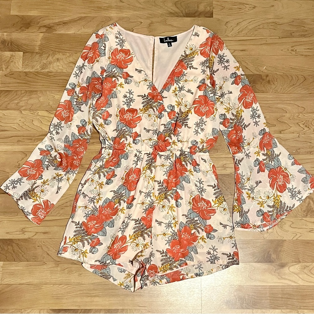 Lulu’s Floral Bell Sleeve Romper
